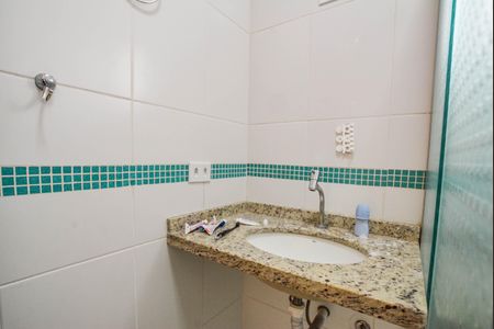 Casa à venda com 140m², 3 quartos e 4 vagasBanheiro Social