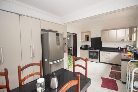 Apartamento para alugar com 224m², 4 quartos e 6 vagas Apartamento para alugar com 224m², 4 quartos e 6 vagasCozinha