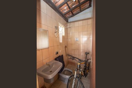 Apartamento para alugar com 224m², 4 quartos e 6 vagas Apartamento para alugar com 224m², 4 quartos e 6 vagasBanheiro de serviço