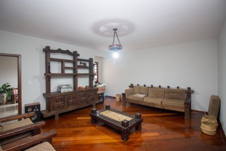 Sala 1 de casa à venda com 4 quartos, 224m² em Nacional, Contagem