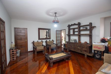 Sala 1 de casa à venda com 4 quartos, 224m² em Nacional, Contagem
