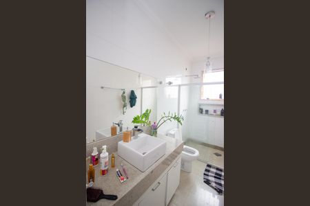 Apartamento para alugar com 224m², 4 quartos e 6 vagas Apartamento para alugar com 224m², 4 quartos e 6 vagasBanheiro Social