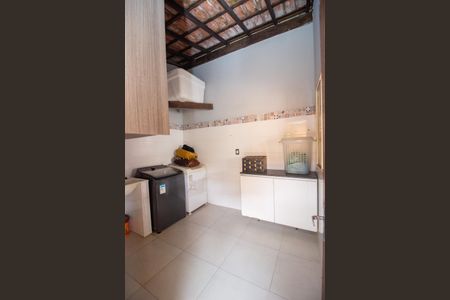 Apartamento para alugar com 224m², 4 quartos e 6 vagas Apartamento para alugar com 224m², 4 quartos e 6 vagasÁrea de Serviço