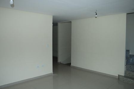 Casa de condomínio para alugar com 202m², 3 quartos e 3 vagasSala