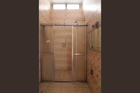 Casa para alugar com 400m², 5 quartos e 8 vagasSuíte 1 Banheiro 