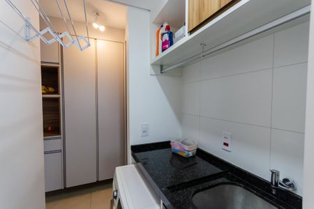 Apartamento à venda com 96m², 3 quartos e 2 vagas Apartamento à venda com 96m², 3 quartos e 2 vagasÁrea de Serviço