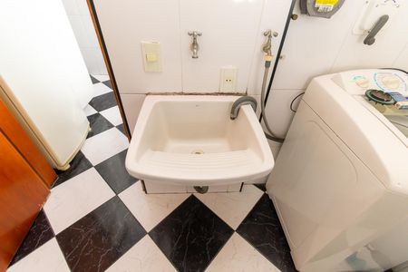 Apartamento à venda com 58m², 2 quartos e 1 vagaÁrea de Serviço