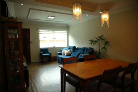 Casa à venda com 123m², 2 quartos e 1 vagaSala