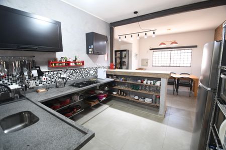 Casa à venda com 200m², 3 quartos e 2 vagasCozinha