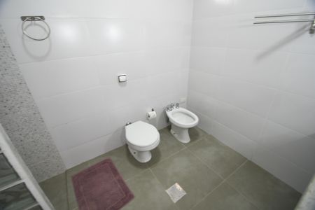 Casa à venda com 200m², 3 quartos e 2 vagasBanheiro Social