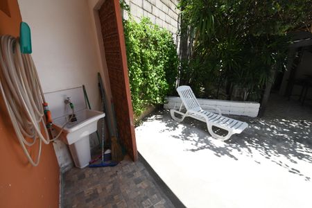 Casa à venda com 200m², 3 quartos e 2 vagasÁrea de Serviço