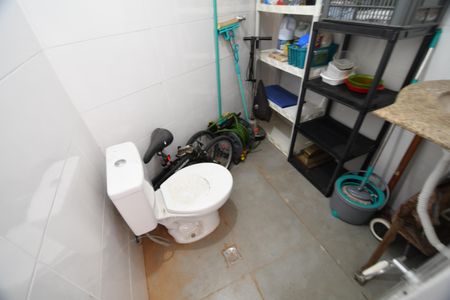 Casa à venda com 200m², 3 quartos e 2 vagasBanheiro de serviço