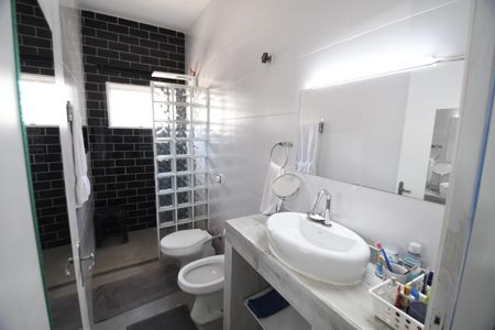 Casa à venda com 200m², 3 quartos e 2 vagasBanheiro Suíte