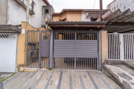 Casa à venda com 84m², 3 quartos e 2 vagasFachada