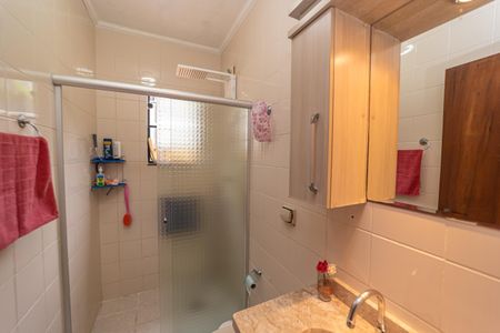 Casa à venda com 84m², 3 quartos e 2 vagasBanheiro