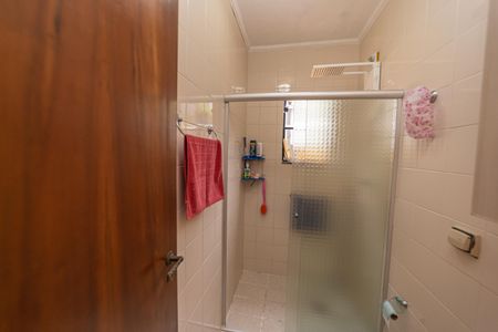 Casa à venda com 84m², 3 quartos e 2 vagasBanheiro