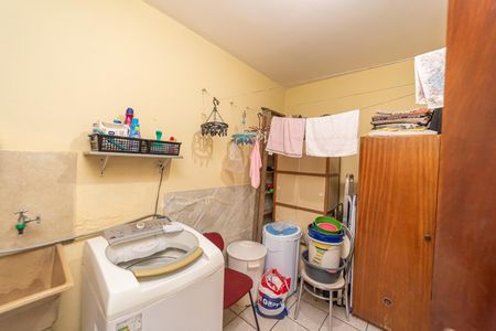 Casa à venda com 84m², 3 quartos e 2 vagasÁrea de Serviço