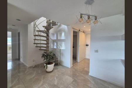 Apartamento para alugar com 186m², 3 quartos e 3 vagasSala