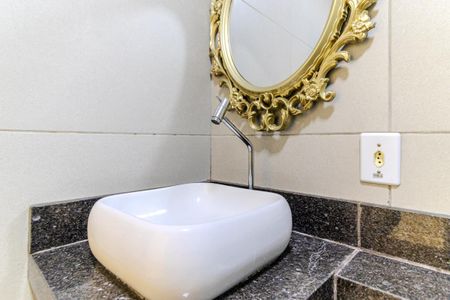 Studio para alugar com 30m², 1 quarto e sem vaga Studio para alugar com 30m², 1 quarto e sem vagaBanheiro