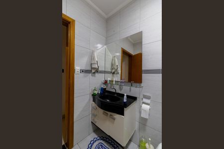 Casa à venda com 141m², 2 quartos e 2 vagasBanheiro 