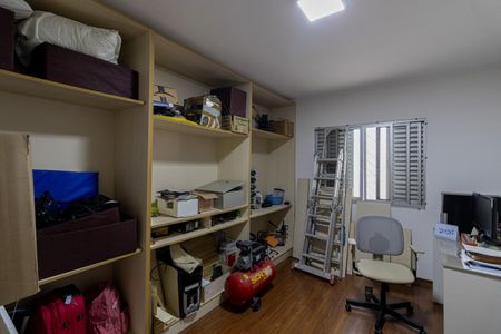 Casa à venda com 141m², 2 quartos e 2 vagasQuarto