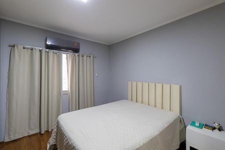 Casa à venda com 141m², 2 quartos e 2 vagasSuíte 