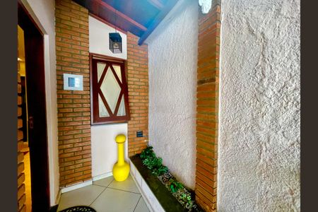 Casa à venda com 118m², 2 quartos e 2 vagasHall de entrada