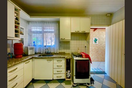 Casa à venda com 118m², 2 quartos e 2 vagasCozinha