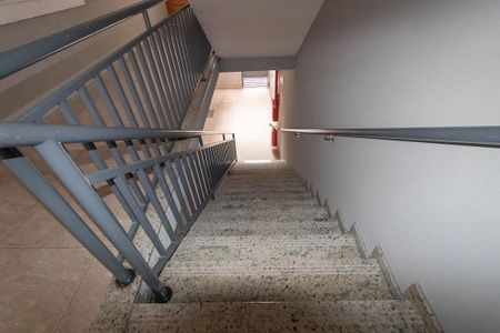 Apartamento à venda com 42m², 2 quartos e sem vagaEscada