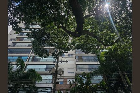 Apartamento à venda com 94m², 3 quartos e 2 vagas Apartamento à venda com 94m², 3 quartos e 2 vagasFachada