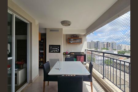 Apartamento à venda com 94m², 3 quartos e 2 vagas Apartamento à venda com 94m², 3 quartos e 2 vagasVaranda