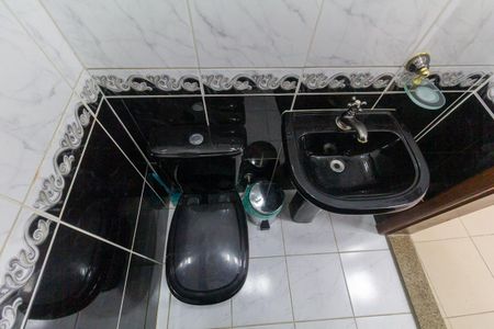 Casa à venda com 495m², 4 quartos e 2 vagasLavabo