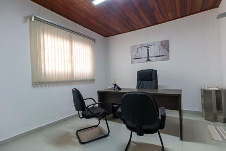 Casa à venda com 495m², 4 quartos e 2 vagasQuarto 4