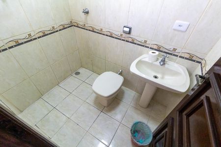 Casa à venda com 495m², 4 quartos e 2 vagasBanheiro 2
