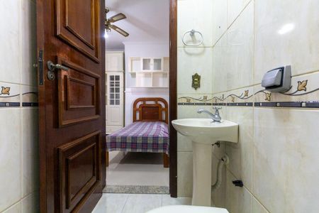 Casa à venda com 495m², 4 quartos e 2 vagasBanheiro 1