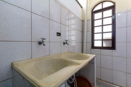 Casa à venda com 495m², 4 quartos e 2 vagasÁrea de Serviço