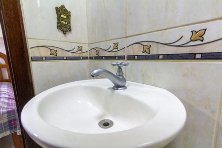 Casa à venda com 495m², 4 quartos e 2 vagasBanheiro 1