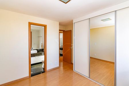 Apartamento à venda com 233m², 4 quartos e 3 vagasSuíte