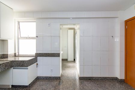 Apartamento à venda com 233m², 4 quartos e 3 vagasCozinha