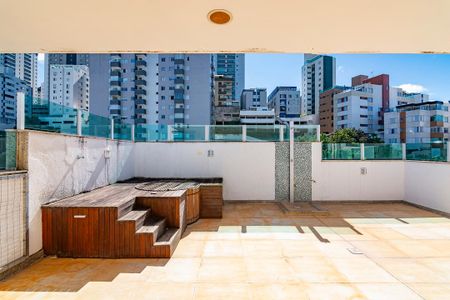 Apartamento à venda com 233m², 4 quartos e 3 vagasVaranda
