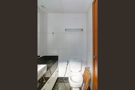 Apartamento à venda com 233m², 4 quartos e 3 vagasBanheiro da Suíte