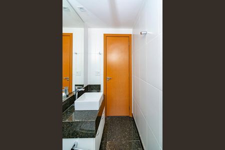 Apartamento à venda com 233m², 4 quartos e 3 vagasBanheiro Social