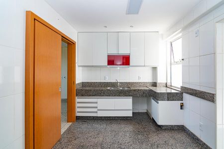 Apartamento à venda com 233m², 4 quartos e 3 vagasCozinha