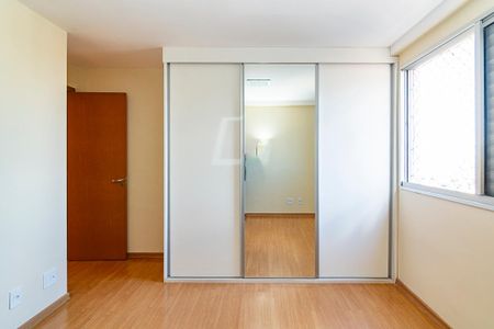 Apartamento à venda com 233m², 4 quartos e 3 vagasSuíte