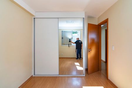 Apartamento à venda com 233m², 4 quartos e 3 vagasQuarto 2