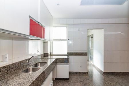 Apartamento à venda com 233m², 4 quartos e 3 vagasCozinha