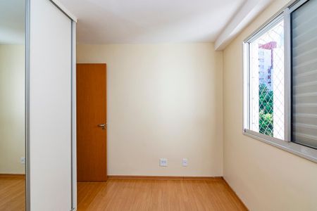 Apartamento à venda com 233m², 4 quartos e 3 vagasQuarto 4