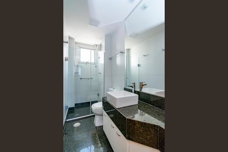 Apartamento à venda com 233m², 4 quartos e 3 vagasBanheiro Social