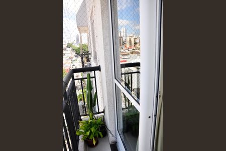 Apartamento para alugar com 34m², 2 quartos e 1 vagaDetalhe - Varanda da Sala