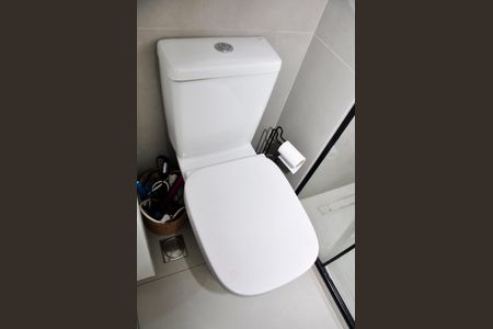 Apartamento para alugar com 34m², 2 quartos e 1 vagaDetalhe - Banheiro Social